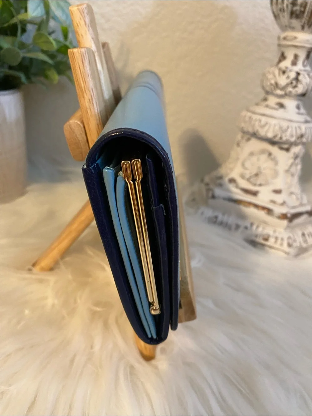 Roberta di Camerino Sky Blue Leather Belt-Motif Wallet with Navy Trim